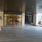 Diamond 72 , - Center, Diamond Residences, Free Parking Daire