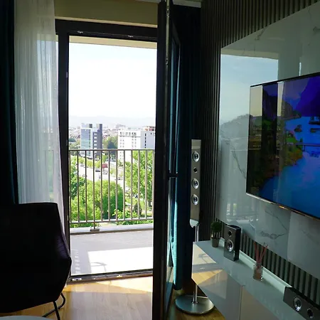 Diamond 72 , - Center, Diamond Residences, Free Parking Daire