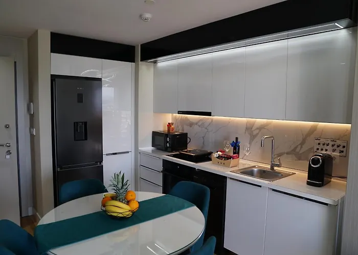 Diamond 72 , - Center, Diamond Residences, Free Parking Szkopje