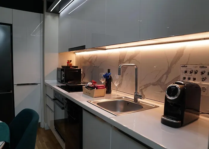 Diamond 72 , - Center, Diamond Residences, Free Parking Szkopje