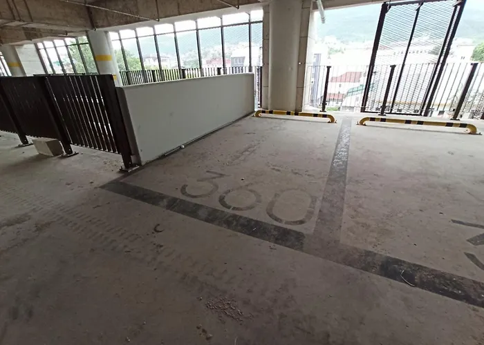 Diamond 72 , - Center, Diamond Residences, Free Parking